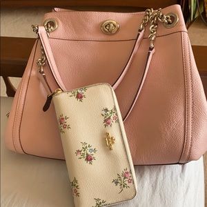Like brand new Coach purse